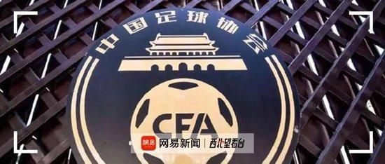 龙赛罗说：“俱乐部已经向他（克罗斯）明确表示，他们不希望他退役。